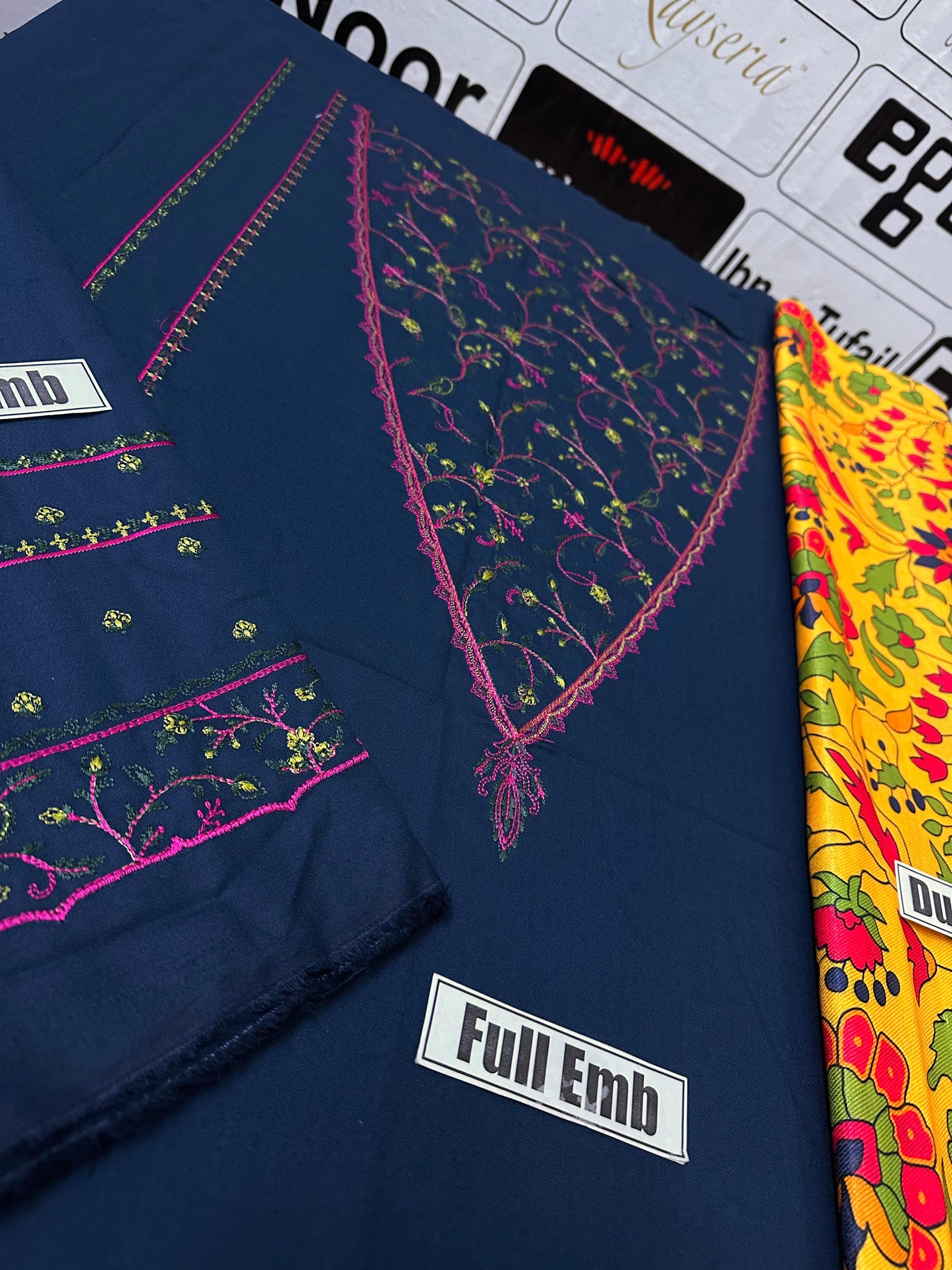 ZARA SHAHJAHAN Embroidered Unstitched Dhanak 3Pc Suit - SL1001