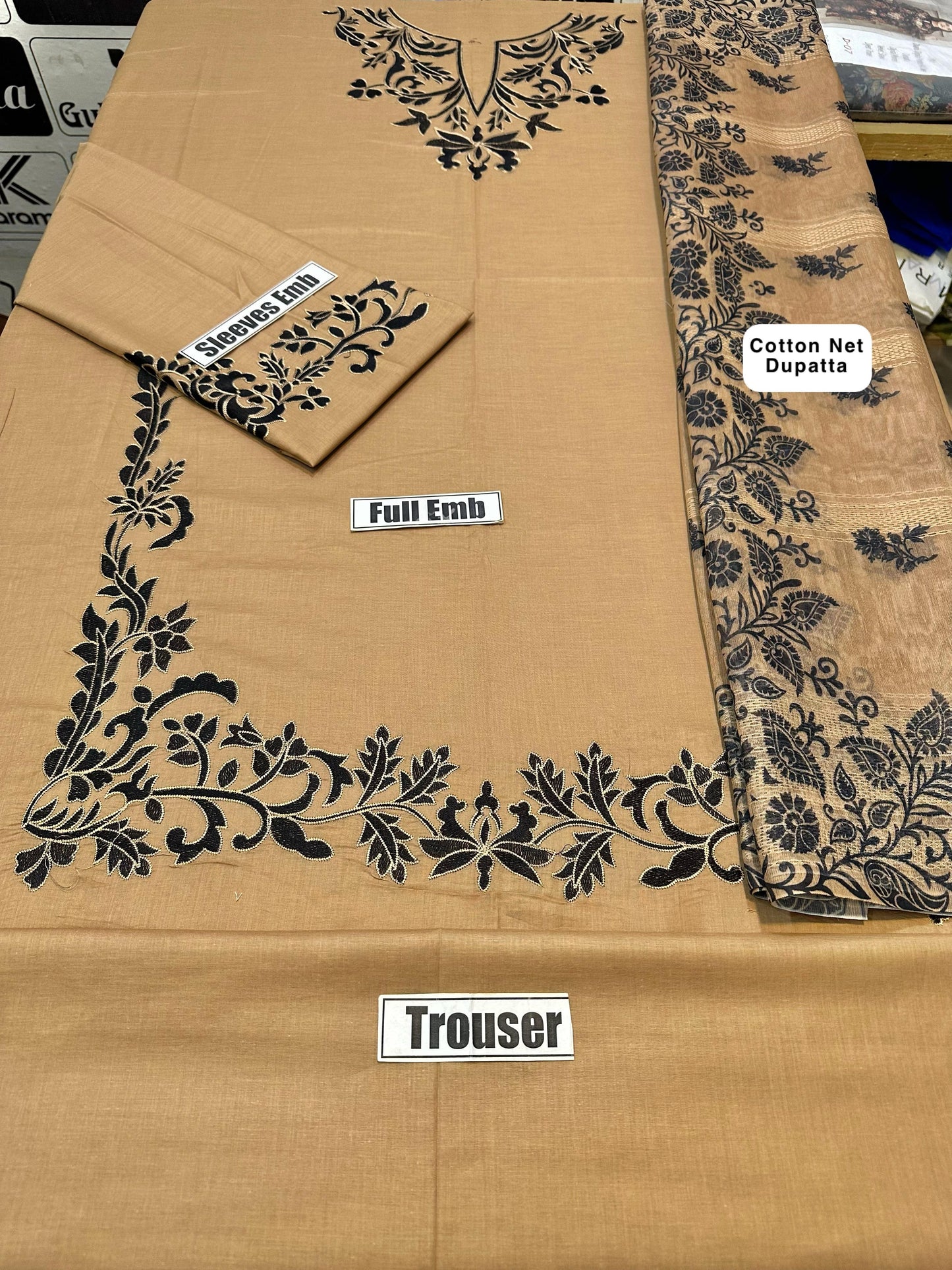 GARNET Embroidered Unstitched Dhanak 3Pc Suit - SL1001