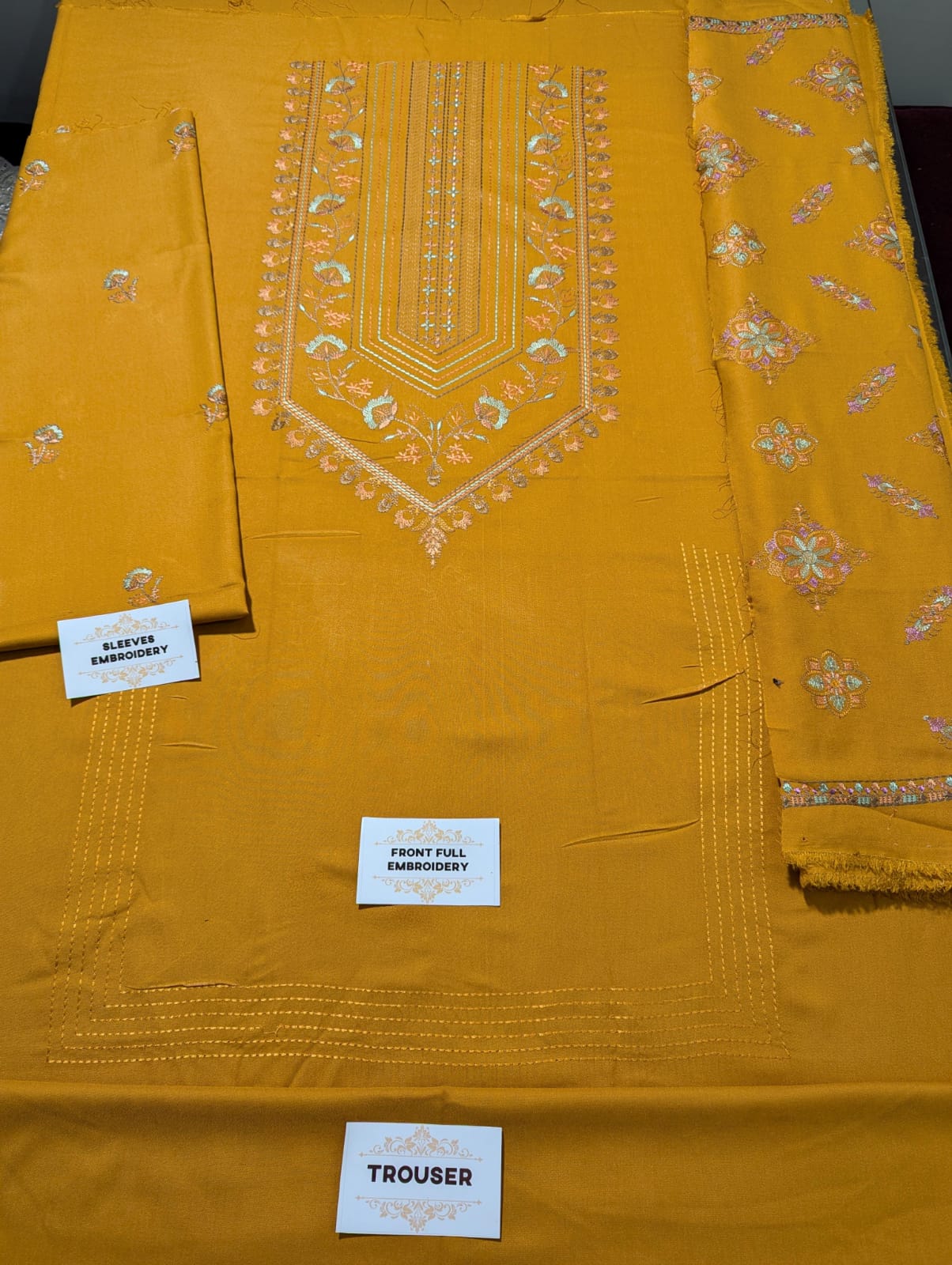 Taana Baana Embroidered Unstitched Dhanak 3Pc Suit - SL1001