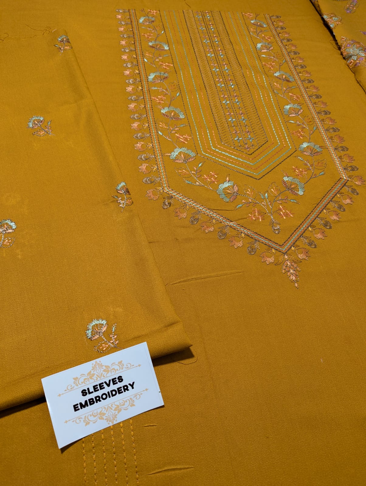 Taana Baana Embroidered Unstitched Dhanak 3Pc Suit - SL1001