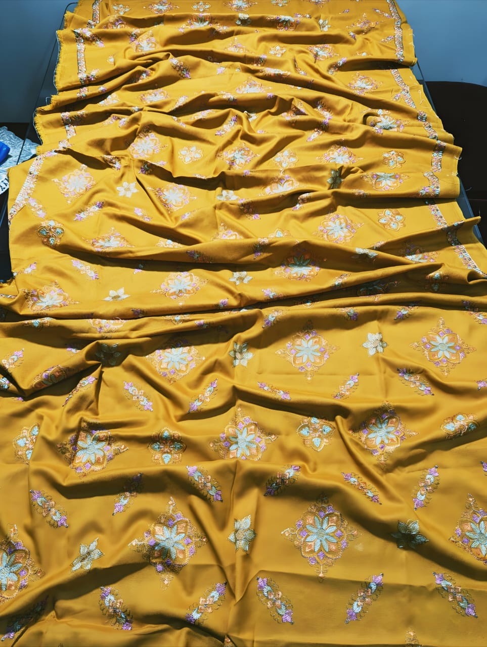 Taana Baana Embroidered Unstitched Dhanak 3Pc Suit - SL1001