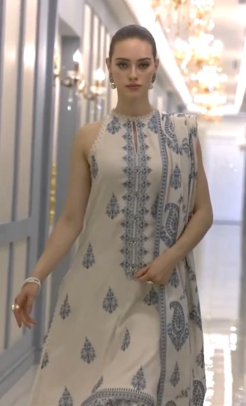 BAREEZE - UNSTITCHED WINTER DHANAK