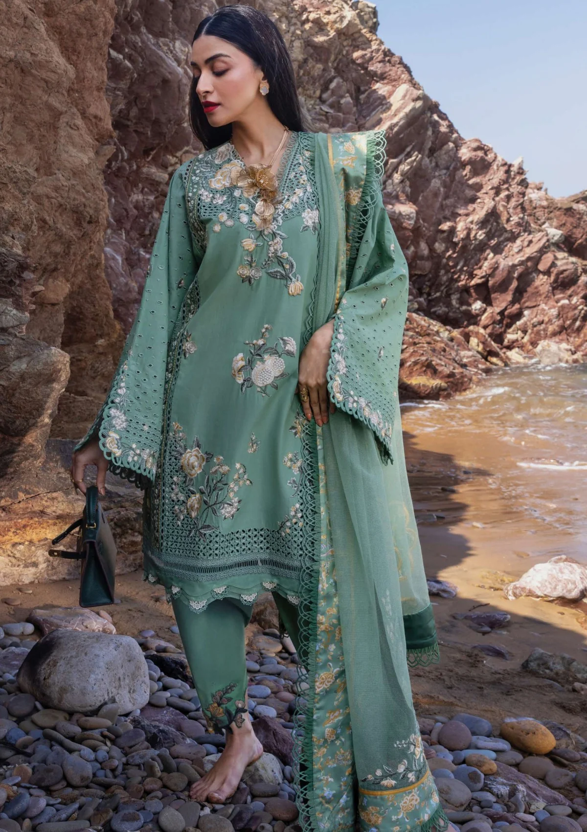 Crimson Flow Embroidered Lawn 3Pc Suit D-5A Parsi Threads