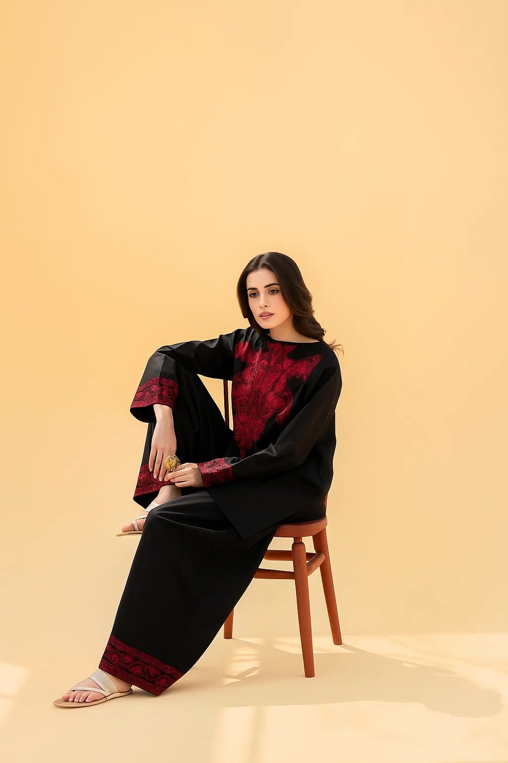 Black Rose Embroidered 3ps