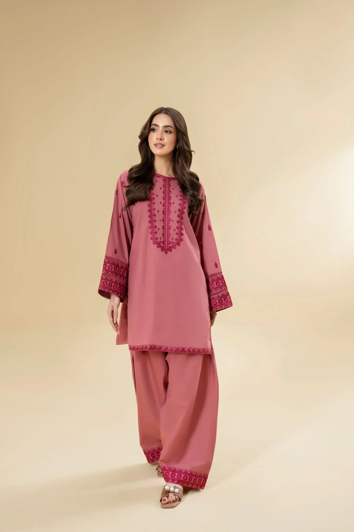 Sultania Embroidered Dhanak Winter 2 Piece Dress