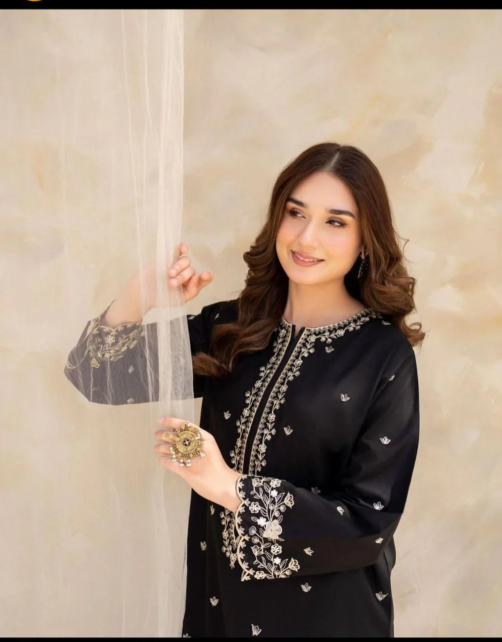 RIWAJ EMBROIDERED 2Pc