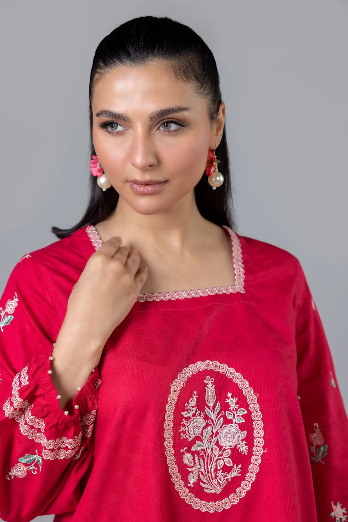 embroidered kurta set
